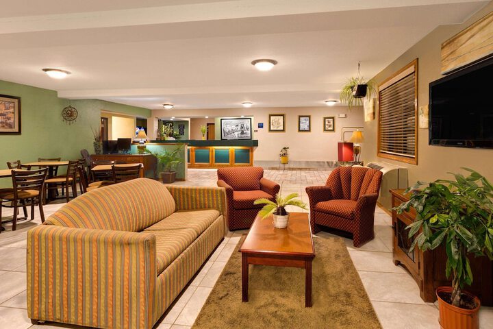 Hotel Interior 4 of 14