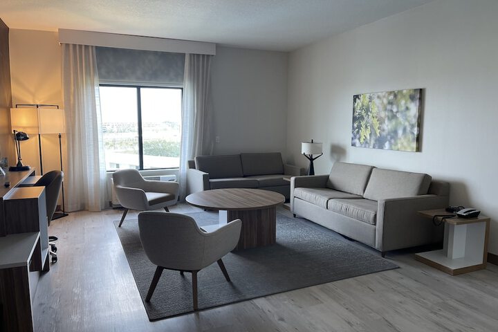 Room 21 of 34