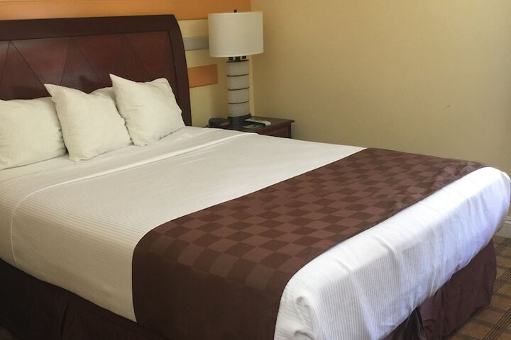 Room 17 of 47