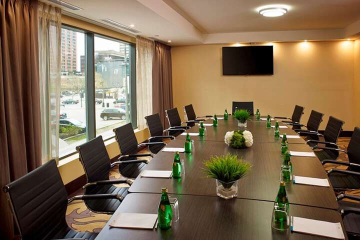 Homewood Suites by Hilton Hamilton Ontario, Canada