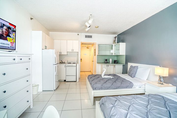 Room 123 of 242