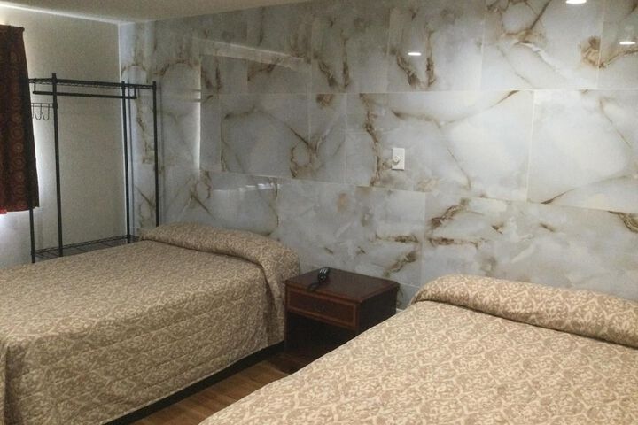 Room 12 of 34