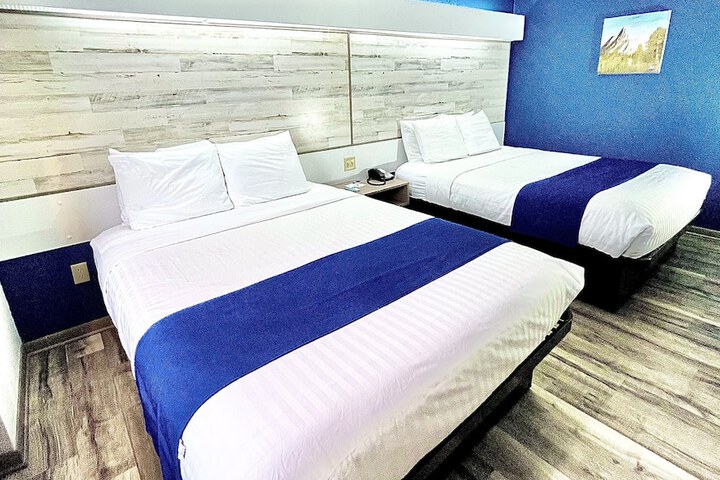 Microtel Inn & Suites by Wyndham Tomah