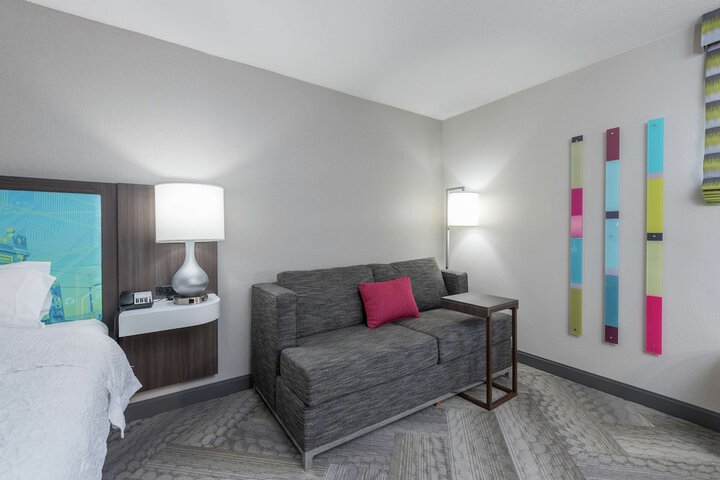 Room 15 of 27