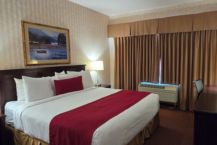 Room 16 of 28