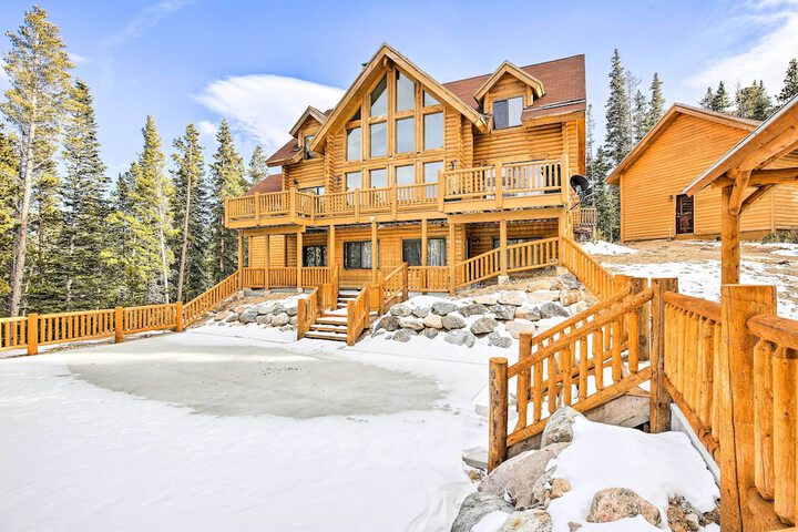 Expansive Alma Cabin w / Hot Tub & Mountain Views!