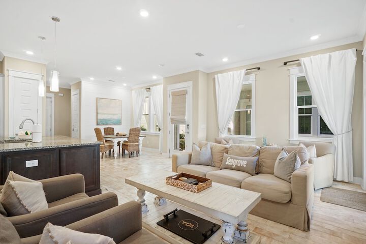 Prominence on 30A by Panhandle Getaways
