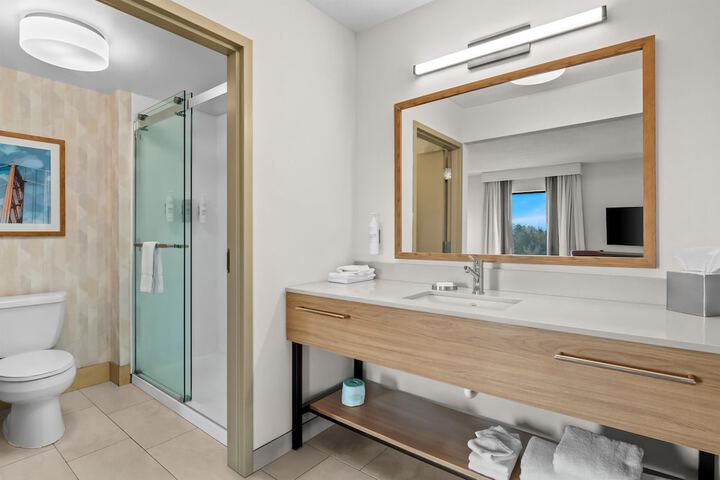 Hampton Inn & Suites Detroit-Canton