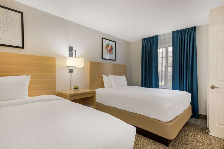 Room 30 of 44