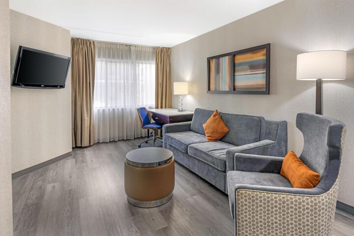 Best Western Plus Miamisburg-Dayton Suites Banquets & Hotel