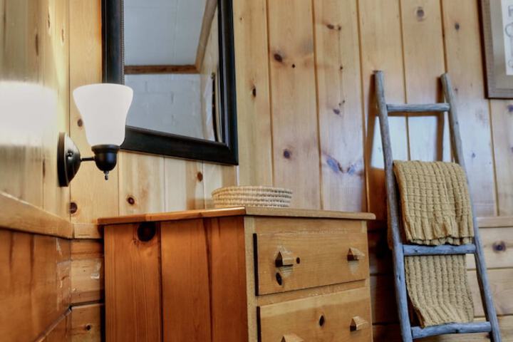 Lake Front Cabins
