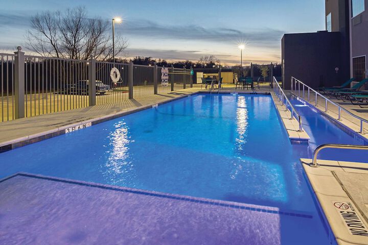 Pool 7 of 31