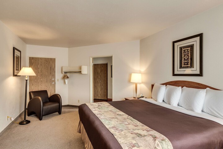 Room 22 of 49