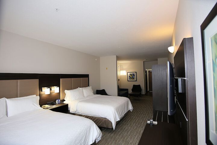Holiday Inn Express & Suites Ashland by IHG
