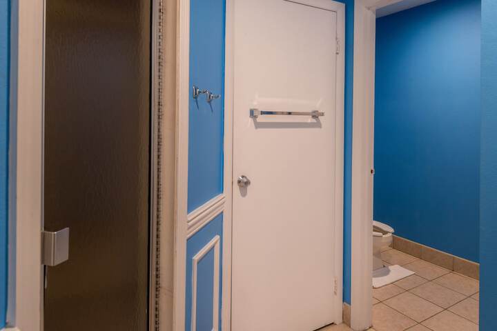 Room 52 of 72