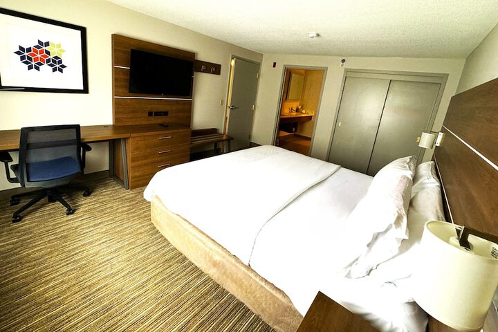 Room 46 of 109