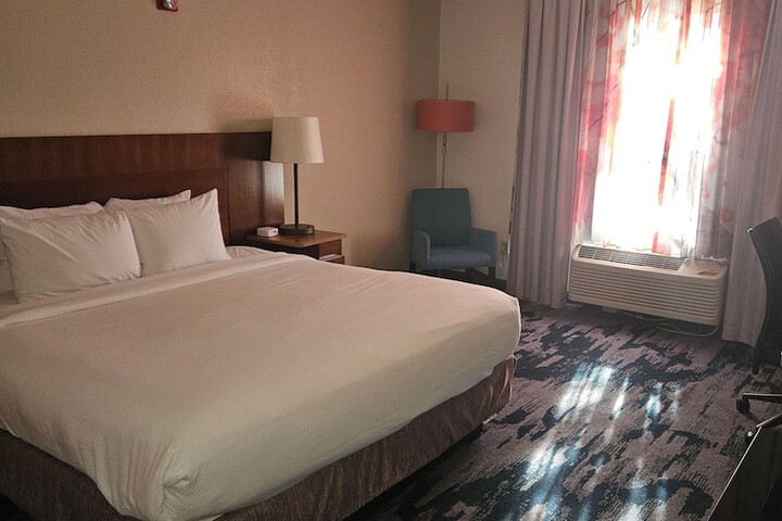 Room 9 of 23