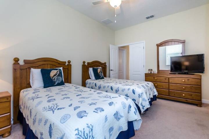 Room 20 of 25