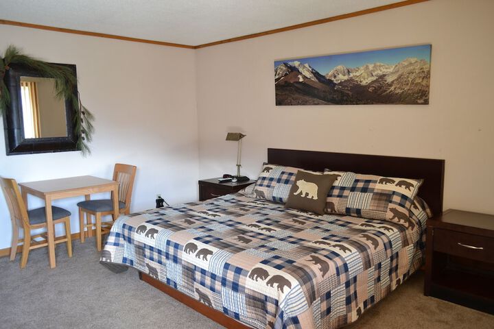 Room 4 of 23