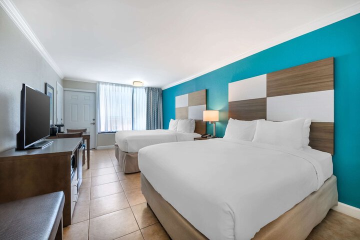 Comfort Inn & Suites Daytona Beach Oceanfront