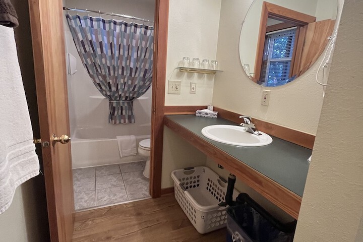 Room 147 of 210