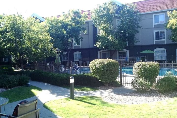 Pool 3 of 26