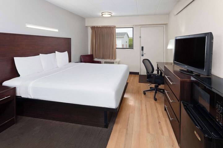 Room 12 of 30
