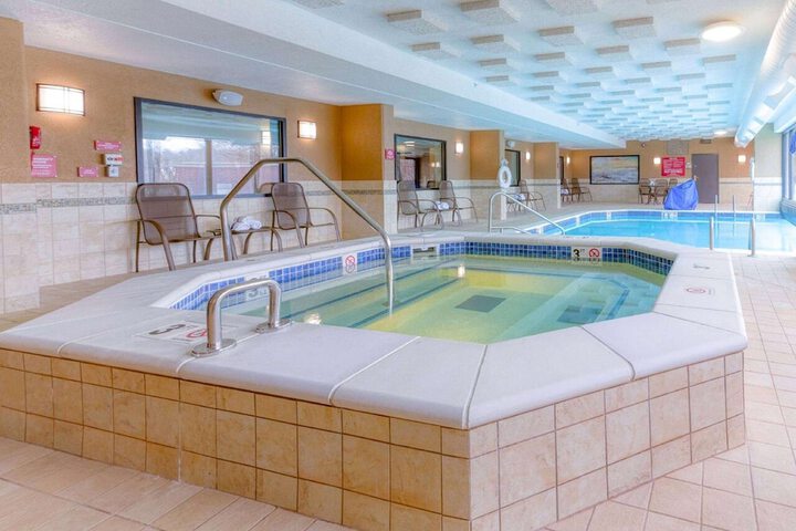 Pool 4 of 42