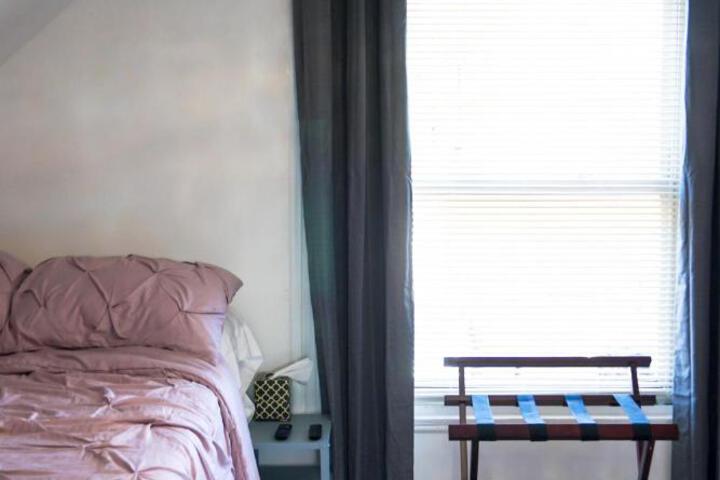 Lincoln Manor - Newly Renovated 1mile from PHL Airport and Sports Stadiums