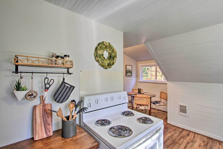 Owls Nest Studio w / Hot Tub: Hike Nearby!