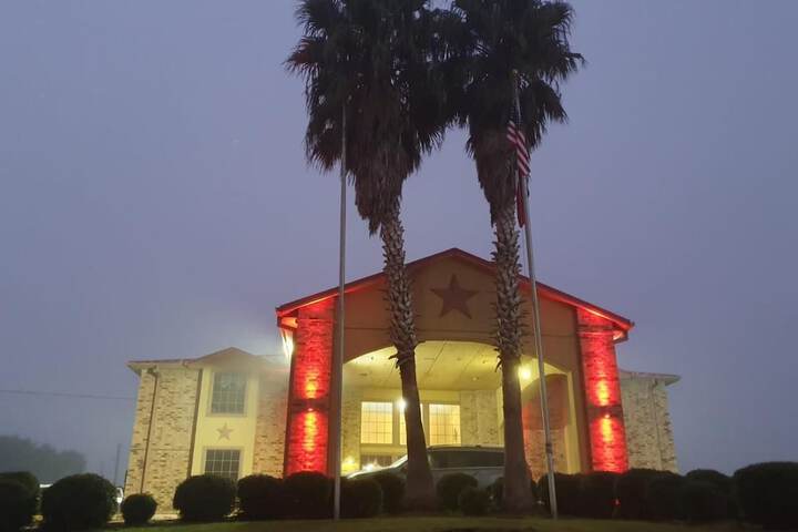 Chaparral Motel