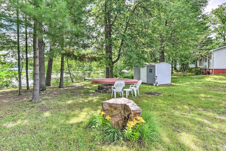 Fishermens Paradise w / Fire Pit on Rice Lake!