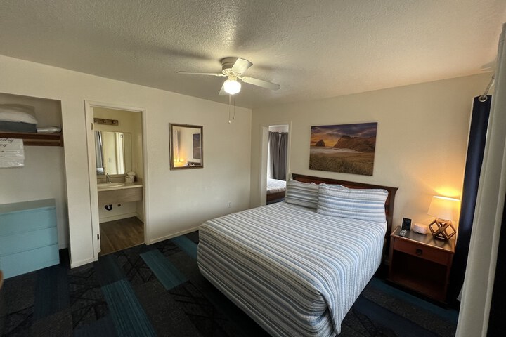 Surf & Sand Inn
