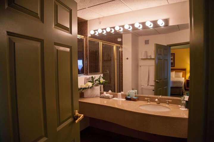 Room 35 of 85