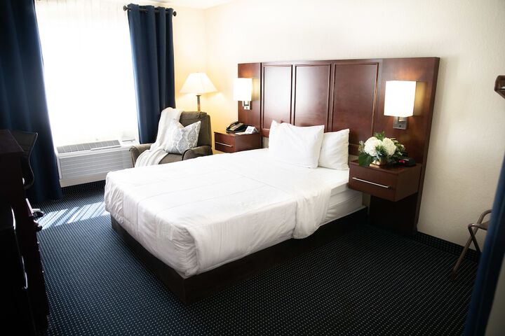 Room 30 of 36