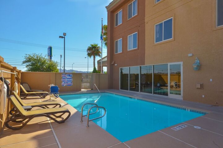 Pool 13 of 40