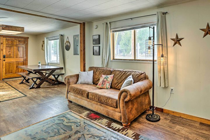Private La Pine Cabin Rental: 30 Mi to Bend!