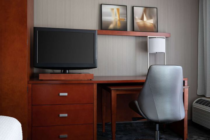 Room 21 of 37