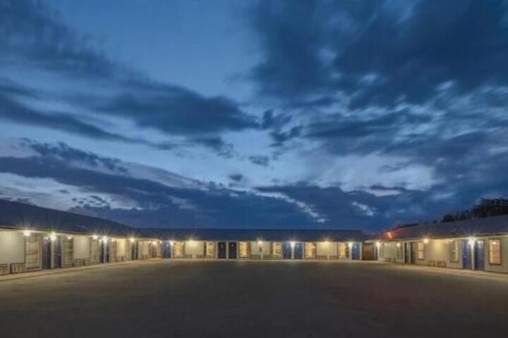 American Inn by Hotel O Vernon US 287