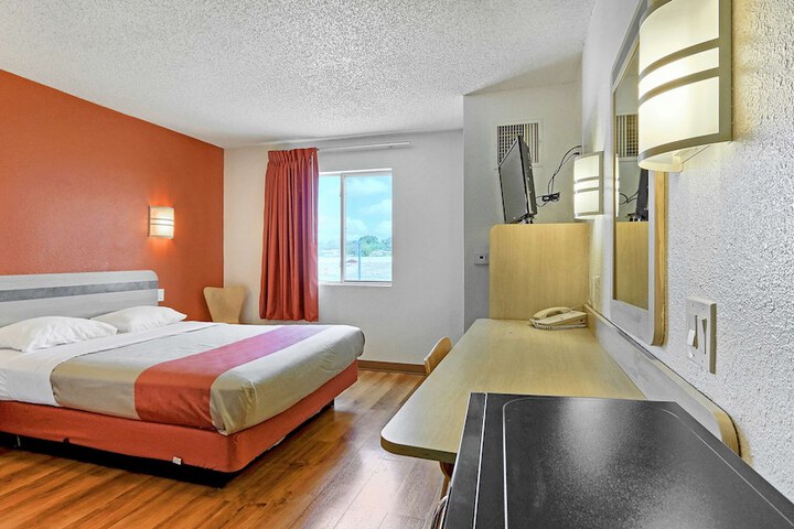 Room 22 of 36