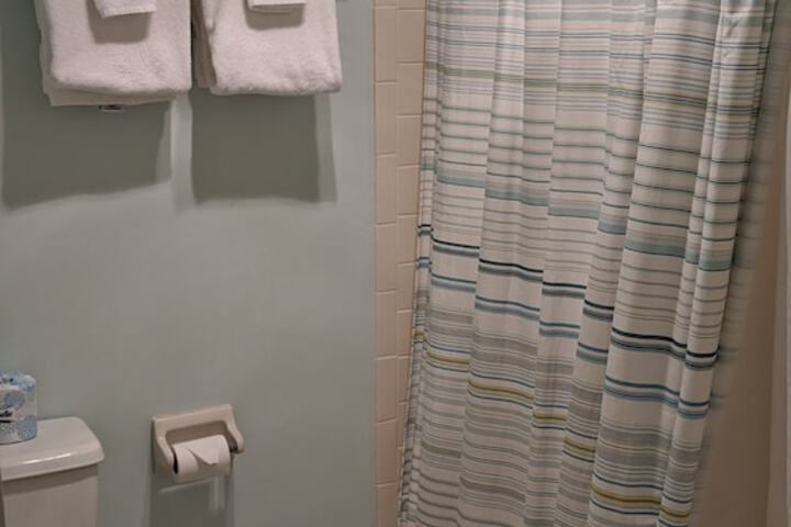 Room 23 of 36