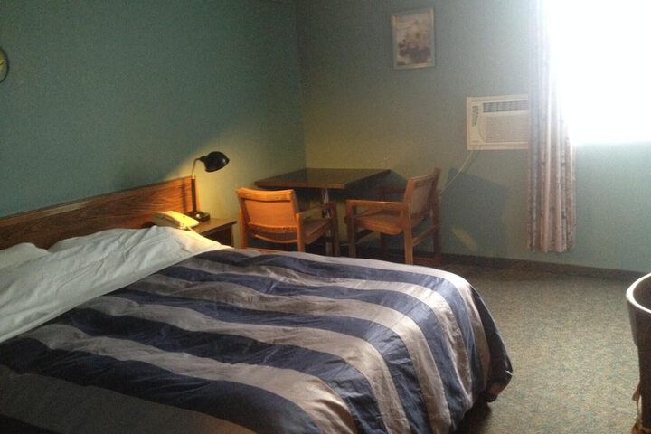 Room 17 of 27