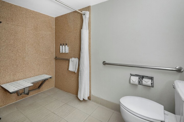 Fairfield Inn & Suites Anaheim North / Buena Park.