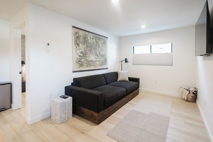 Room 60 of 172