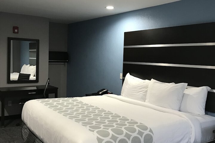 Room 12 of 19