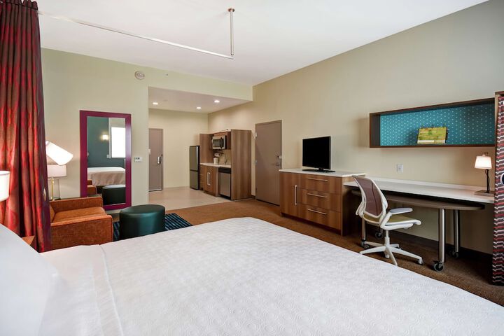 Room 13 of 40