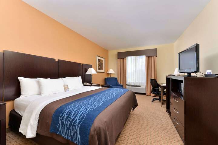 Comfort Inn & Suites (Formerly Executive Inn & Suites Mexia)