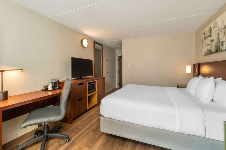 Room 12 of 35