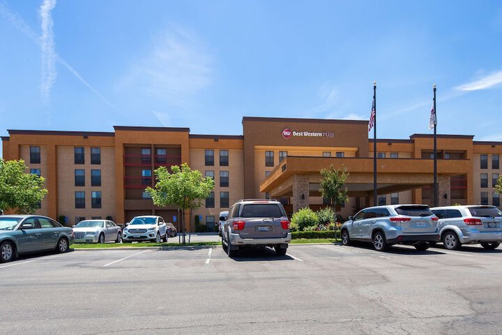 Hotel 2 of 40