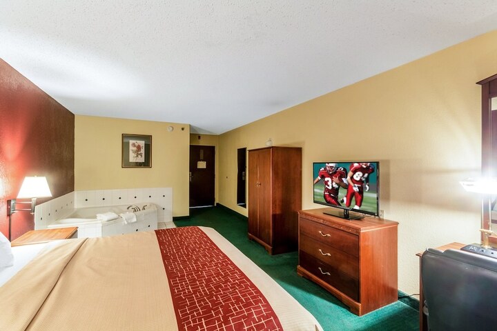 Room 29 of 34